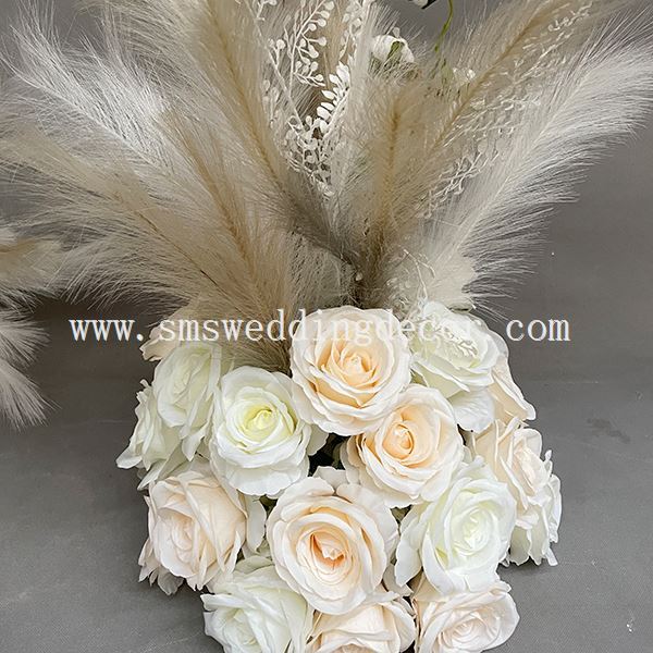 pampas arch arrangement