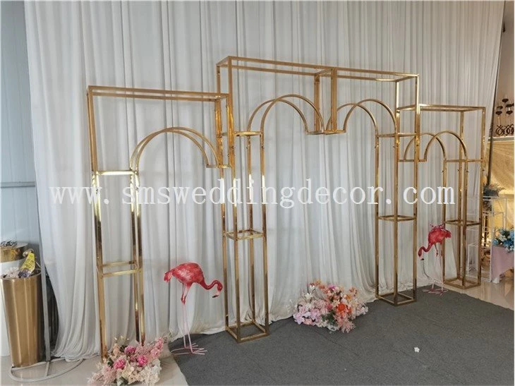 gold metal backdrop stand