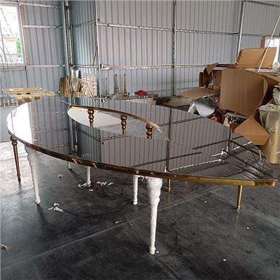 Masa mare ovala din sticla